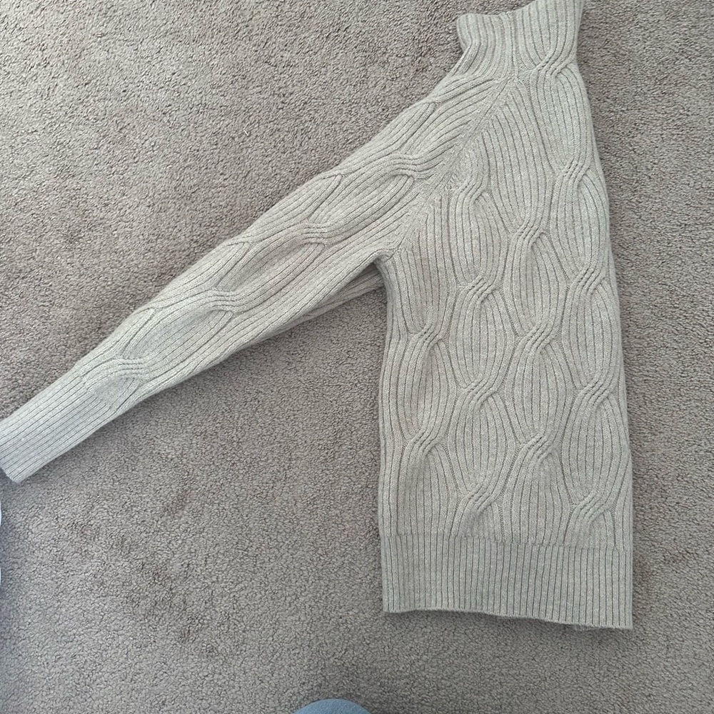Very warm, great quality Amazon basics sweater